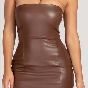 Elegant Brown Strapless Dress